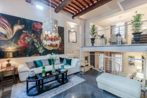 CASA EDA, Modern Contemporary Central Apartment inside the Walls of Lucca